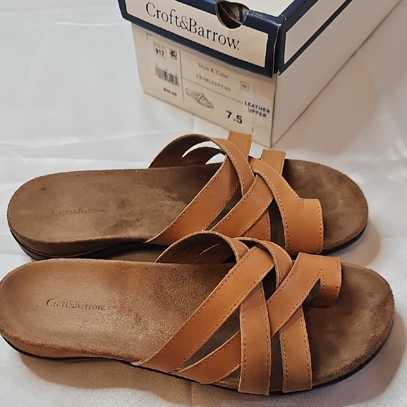 Croft & Barrow Women's Tan Slide Sandals - Picture 2 of 6